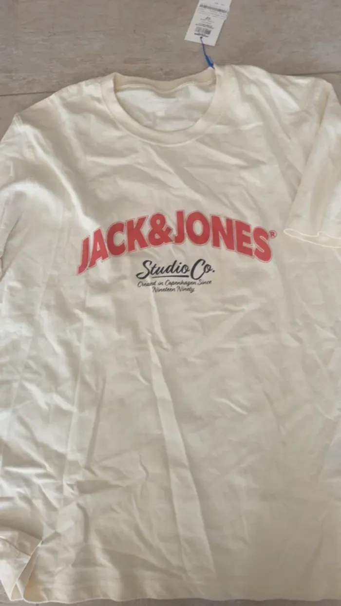 Tee shirt Jack&Jones neuf avec étiquette taille M - photo numéro 2
