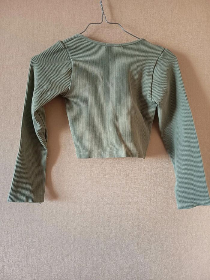 Crop-top manches longues. Marque voyelles. - photo numéro 3