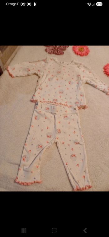 Pyjama bébé taille 6 mois