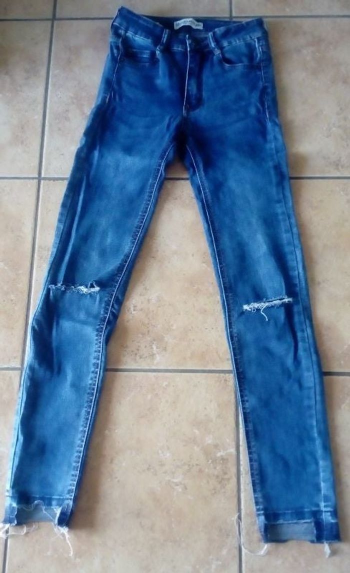 Jean skinny Pull & Bear troué 32/XXS