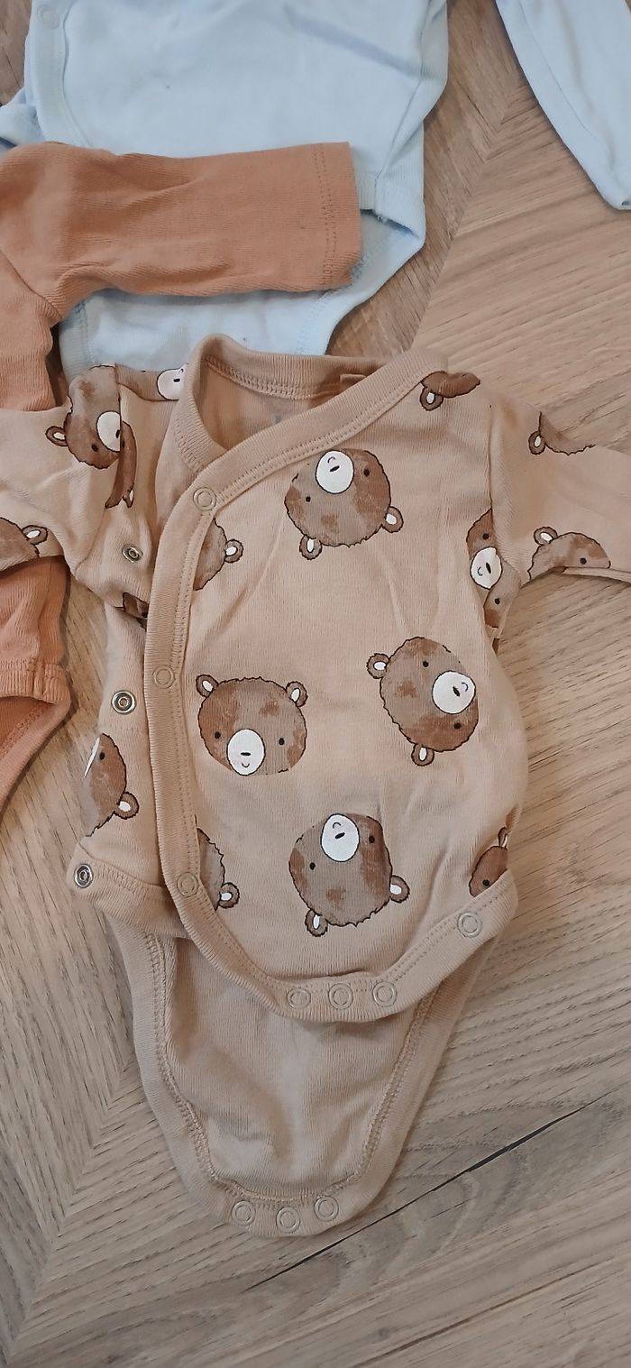 Lot 4 bodies manches longues - photo numéro 2