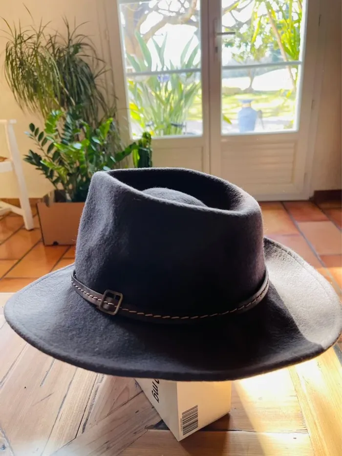Chapeau feutrine marron - photo numéro 2