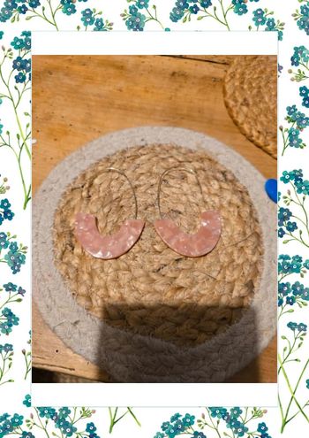 Boucles d'oreille en résine