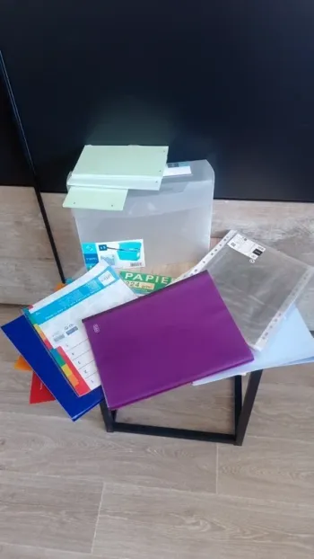 Lot diverses fournitures scolaire