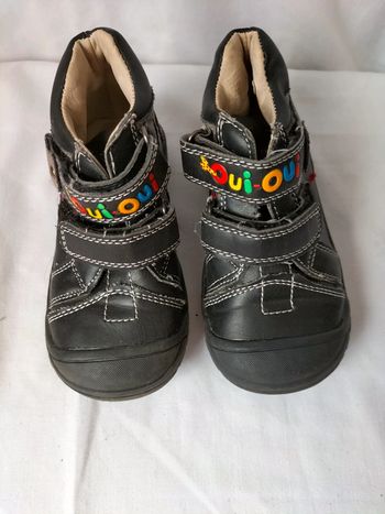 Chaussures oui oui taille 22