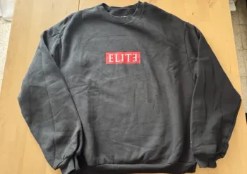 Sweat Netflix Pull and Bear M femme