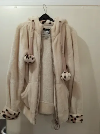 Veste femme polaire nirvana a capuche manches longues crème léopard a capuche taille 44