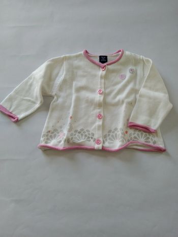 gilet blanc et rose avec fleur terre de marins fille 3 mois