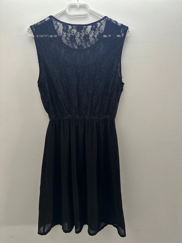 Robe noire - photo numéro 3