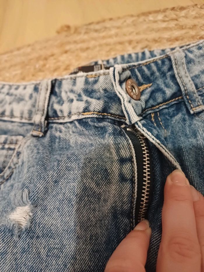 Jean taille haute destroy Daysie taille M 38 - photo numéro 4