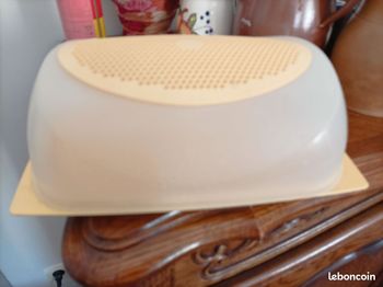 Cave à fromage Tupperware