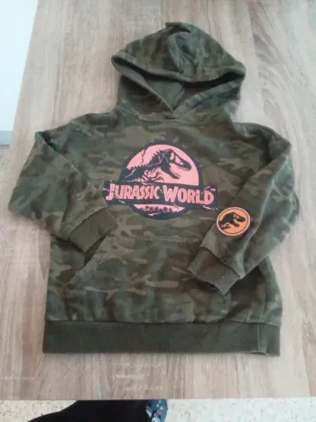 🌹pull a capuche 4-5 ans 110cm🌹