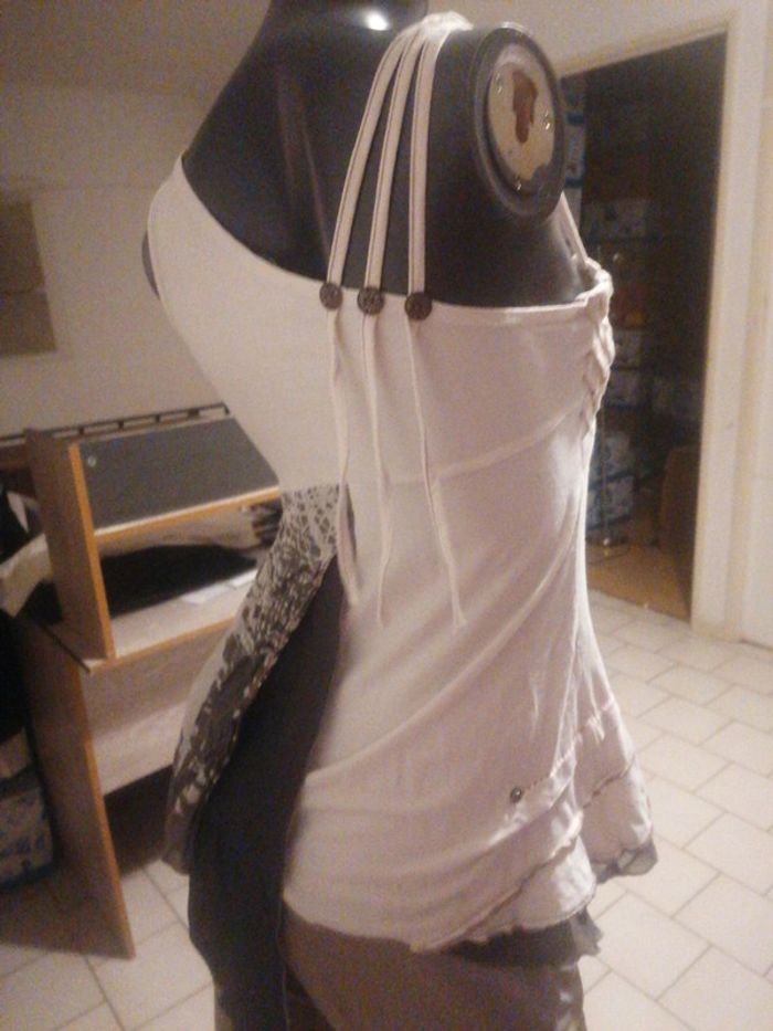 Débardeur taille 2 - photo numéro 2