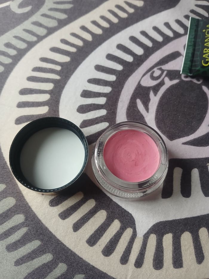 Rouge à lèvres - photo numéro 2