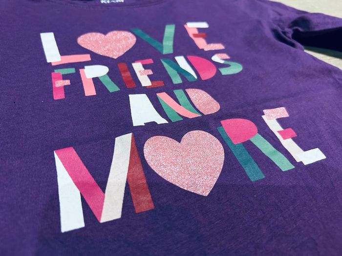 Teeshirt manches longues violet avec écriture 8 ans - photo numéro 2