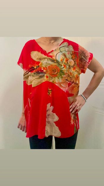 Chemisier Rouge à fleurs taille 42