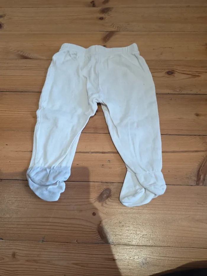 Lot de 5 vetements pour la nuit en 12 mois. - photo numéro 9