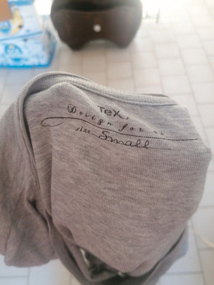 T-shirt taille s - photo numéro 3