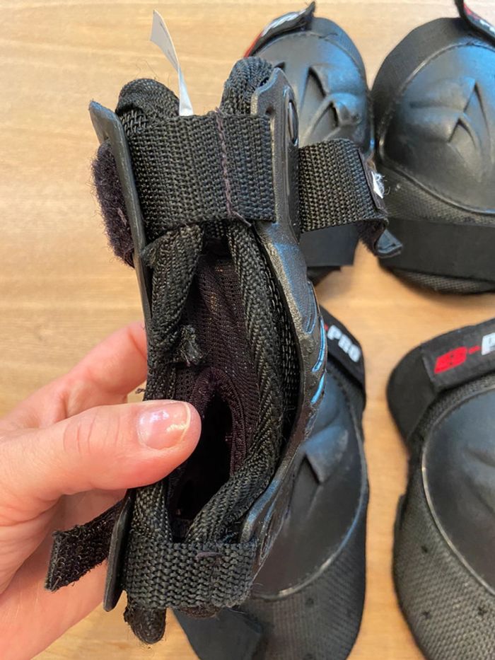 Lot de deux paires de protections genoux et deux paires de protections mains taille S - photo numéro 4