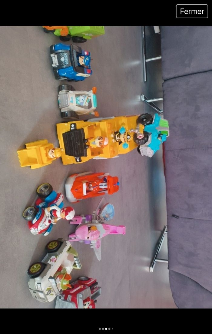 Lot 10 véhicules avec figurines Pat’patrouille, Parfait état