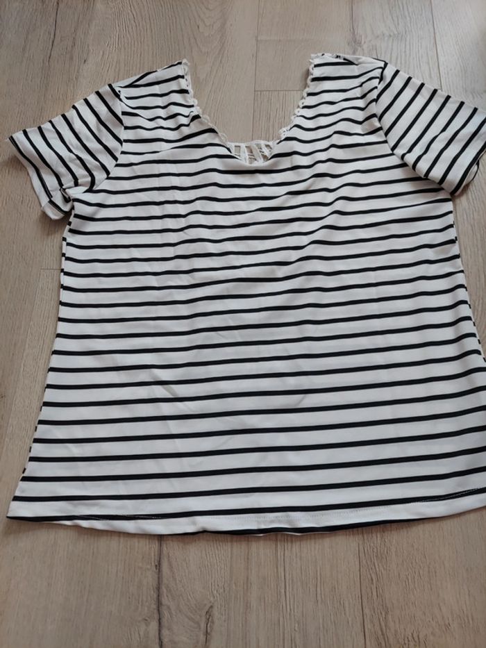 Très jolie haut T 38 neuf - photo numéro 2