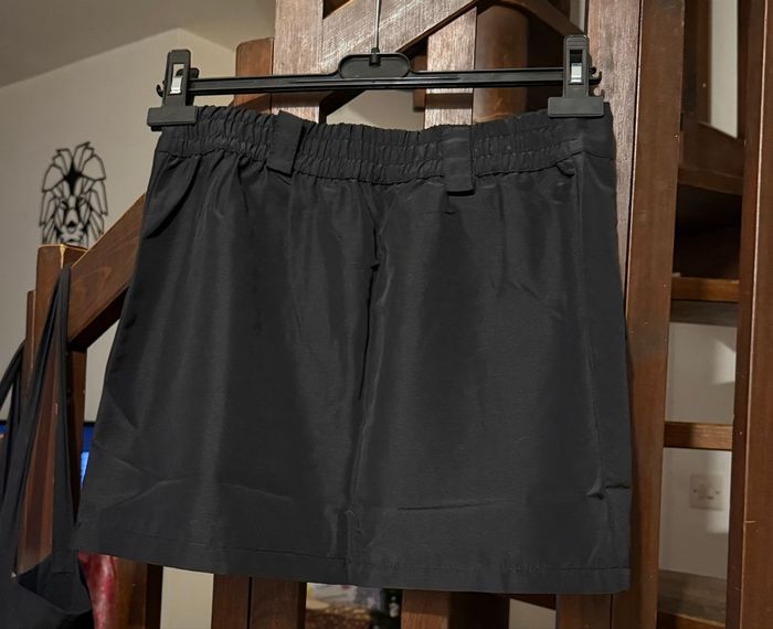 Jupe courte - photo numéro 5