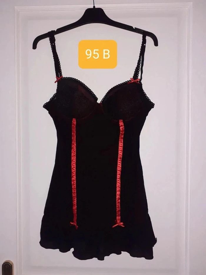 nuisette avec soutien gorge rembourré 95B