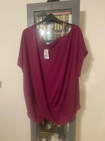 superbe tunique bordeau M&S mode taille 3xl = 52neuf