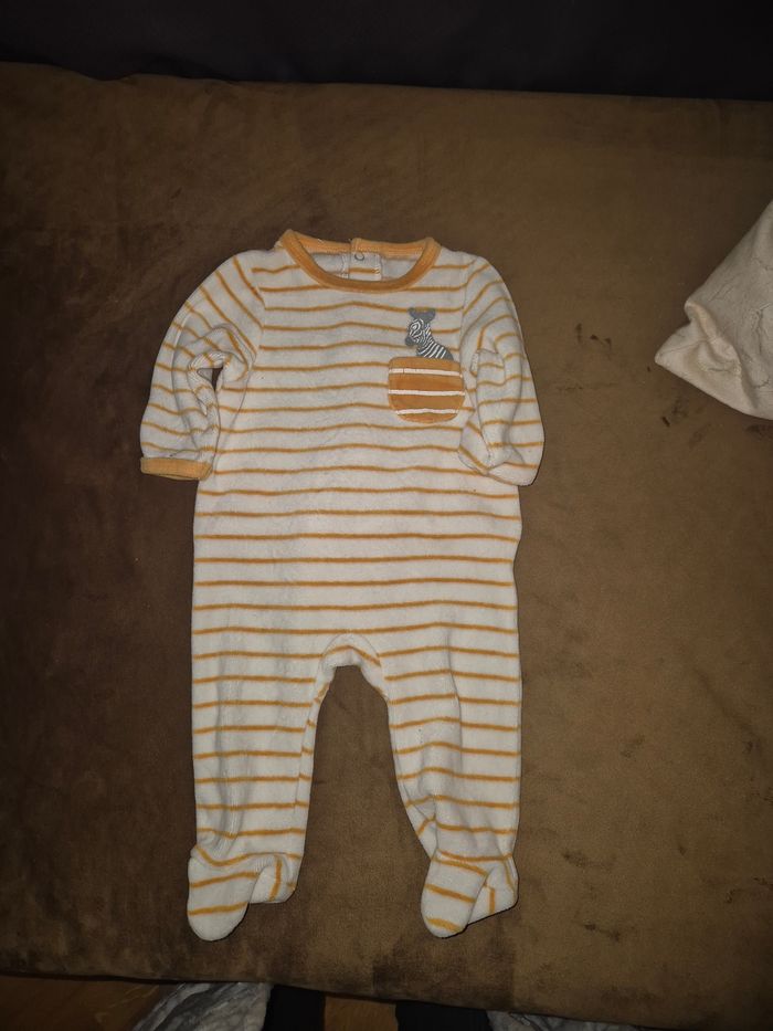 Lot pyjama 10p - photo numéro 4