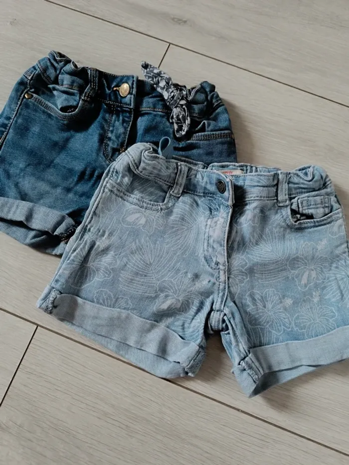Lot 2 shorts Jean dpam 5 ans