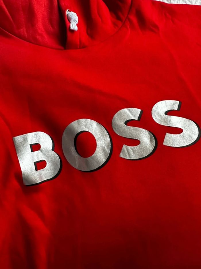 Magnifique robe pull Hugo Boss 16 ans - photo numéro 3