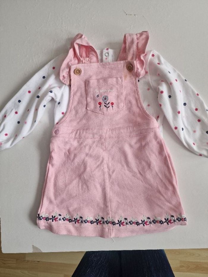 Robe salopette + sous pull taille 23mois