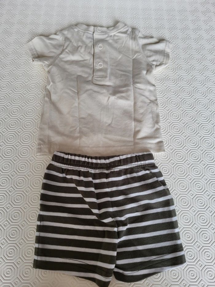 Ensemble short et tee shirt - photo numéro 2