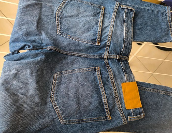 Jean bleu Bershka 42 - photo numéro 2