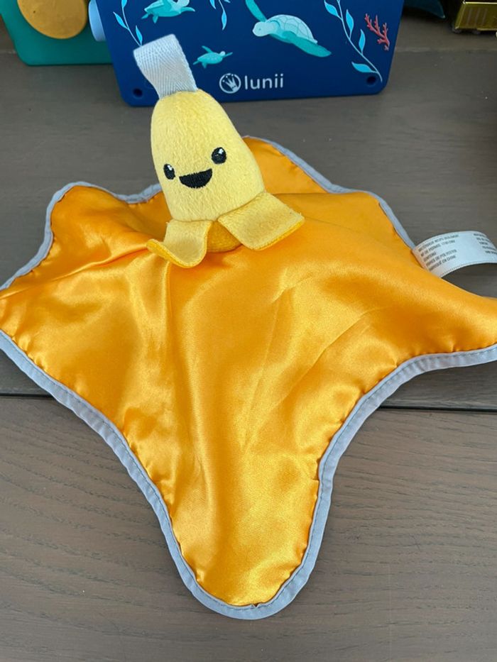 Jouet eveil Fisher price banane