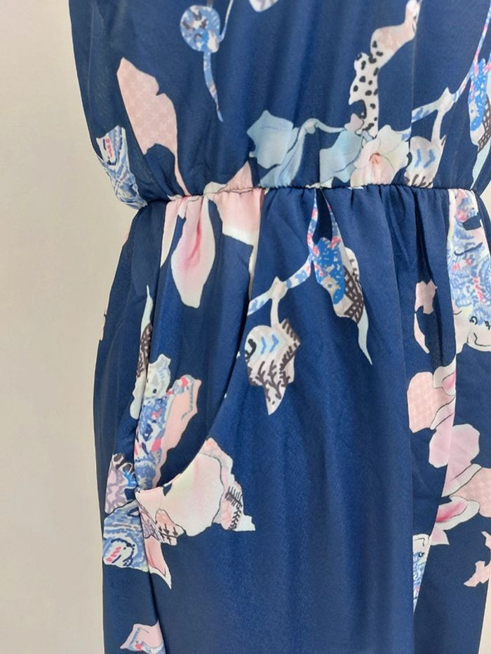 Robe longue asymétrique bretelles croisées imprimée - photo numéro 6
