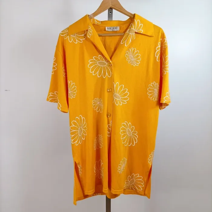 Chemise jaune fleurie vintage à manches courtes Mode Machine, style rétro taille 48 A1364