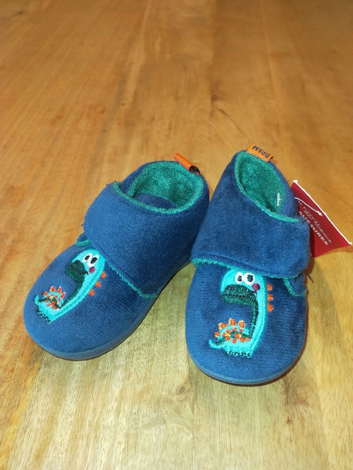 Chaussons dinosaure 🦕 pointure 18