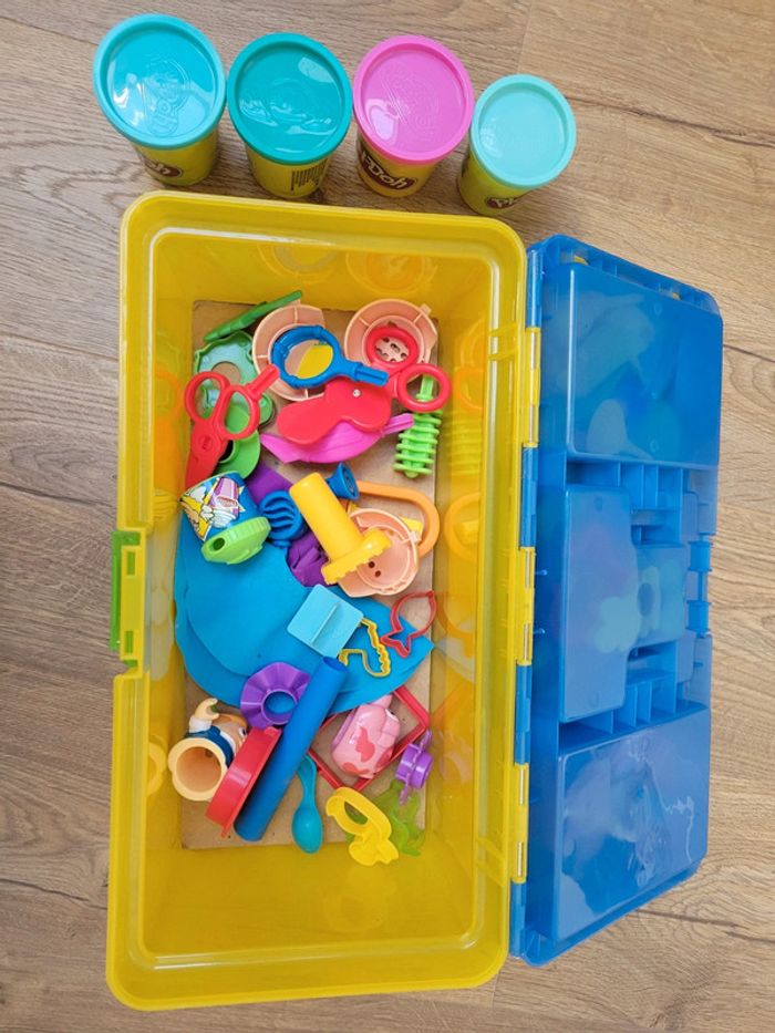 Malette accessoires pâtes à modeler et 3 ateliers clown, glacier et patissier play-doh - photo numéro 3