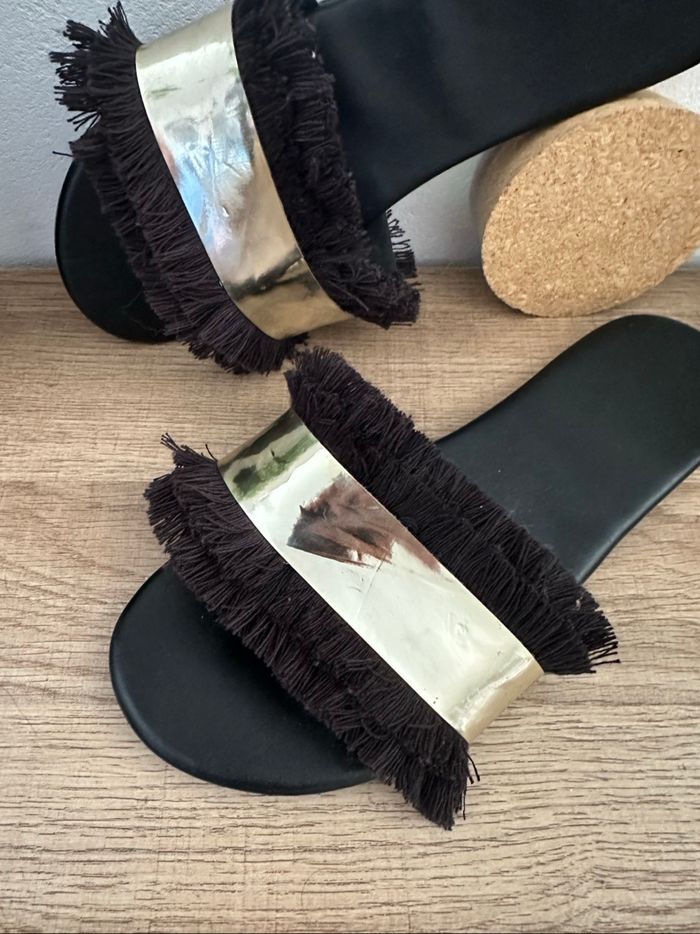 🖤 Jolie petite claquette à franges 🖤 - photo numéro 2