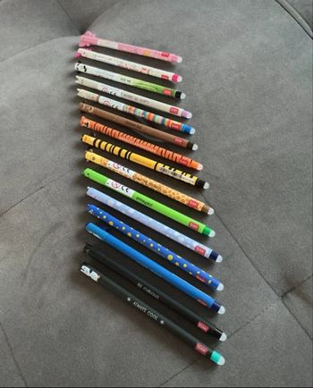 Lot de 15 stylos legami 
