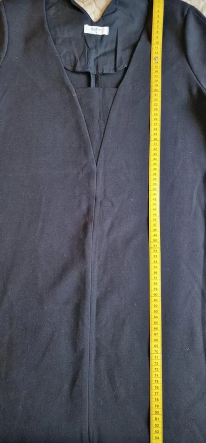 Petit robe noire Ba&sh modèle kate taille 2 ou 38 a manches 3/4 coupe droite encolure V - photo numéro 7