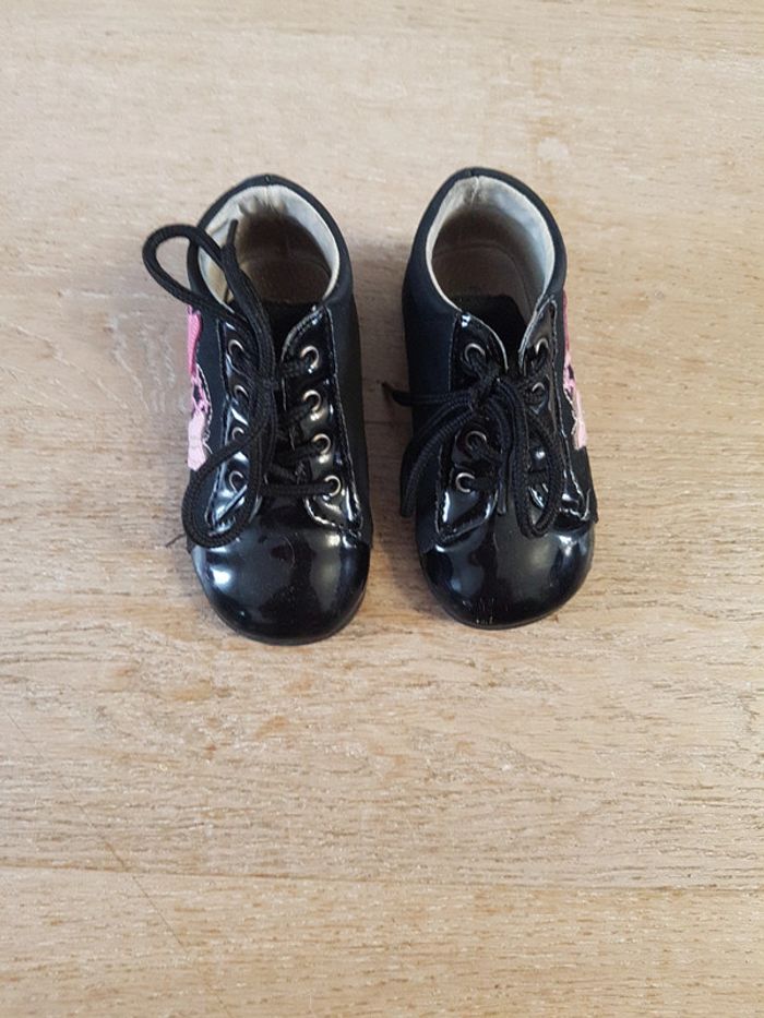 Chaussures fille taille 23 - photo numéro 2