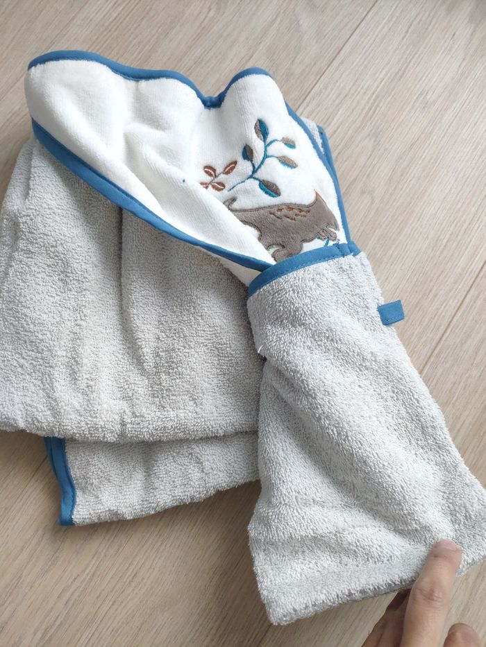 Sortie de bain + linge basque NEUFS - photo numéro 2