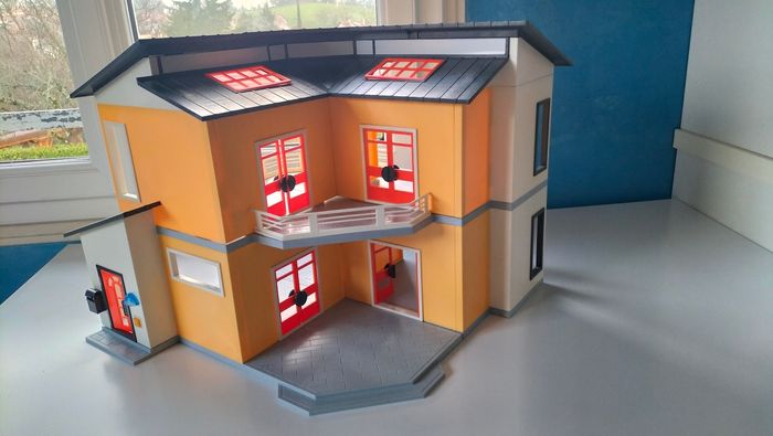 Maison moderne playmobil et accessoires