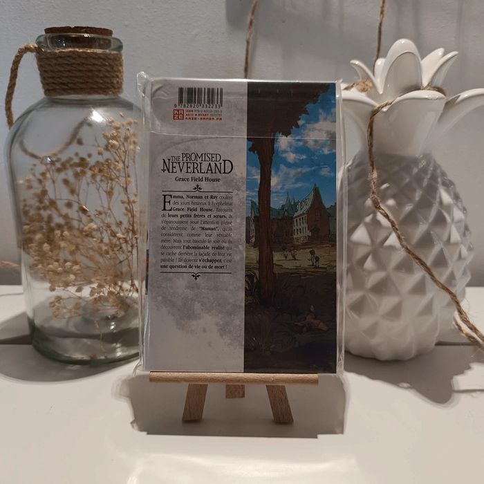 Manga the promised neverland tome 1 édition limitée Rediscover - photo numéro 2