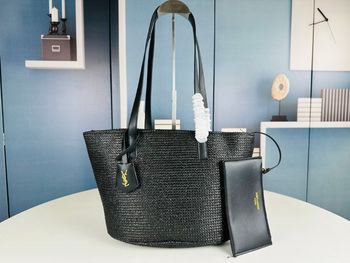 Yves Saint Laurent  23101