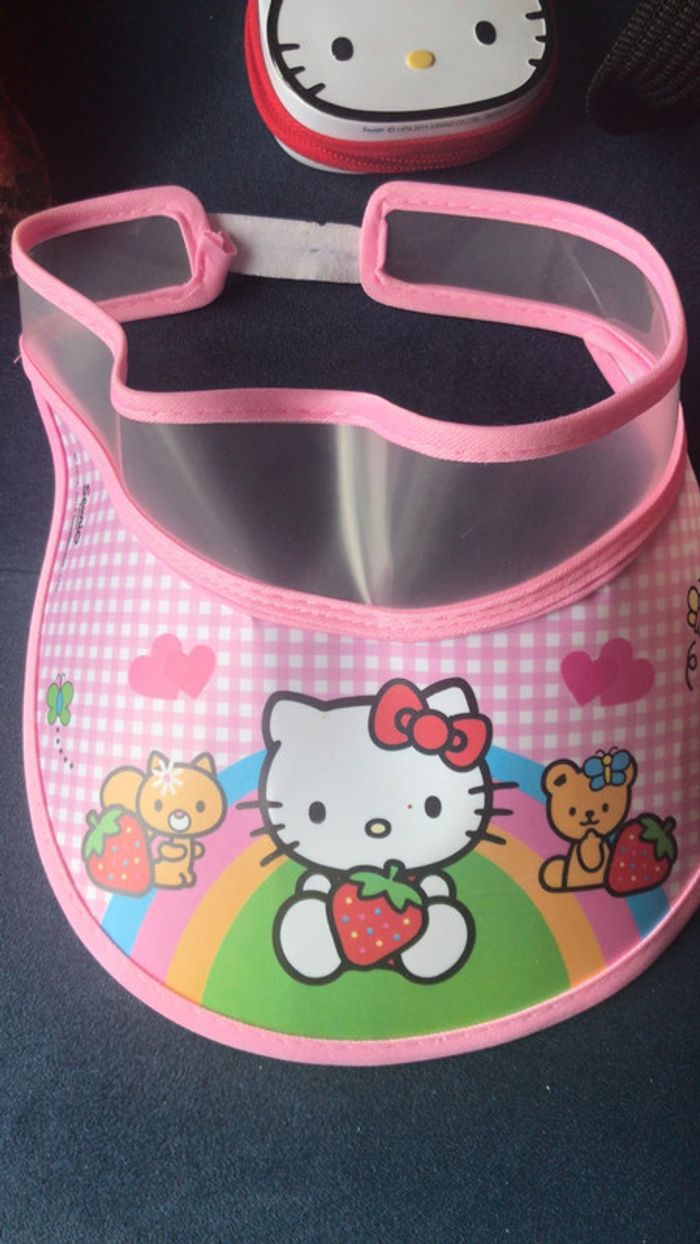 Lot 4 accessoires Hello Kitty +casquette offerte - photo numéro 2