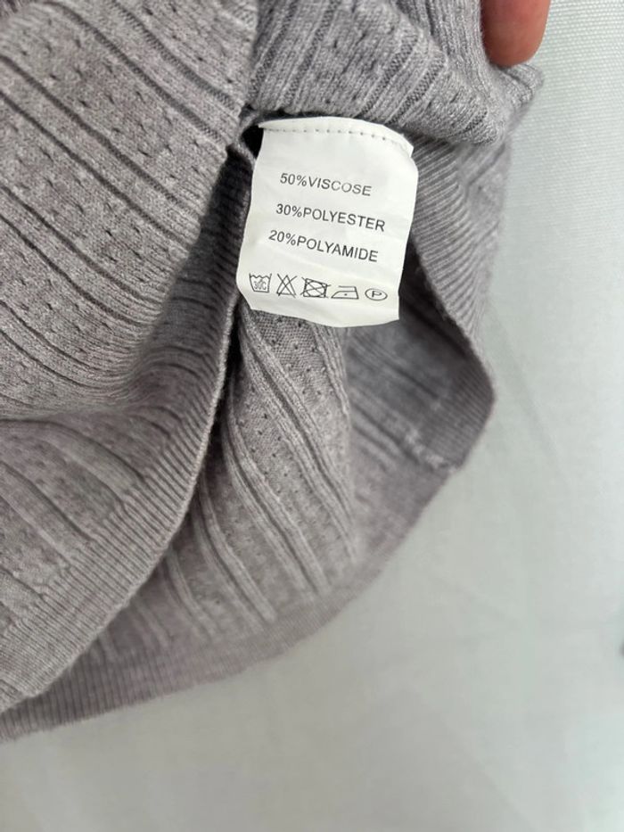 Pull gris - photo numéro 4