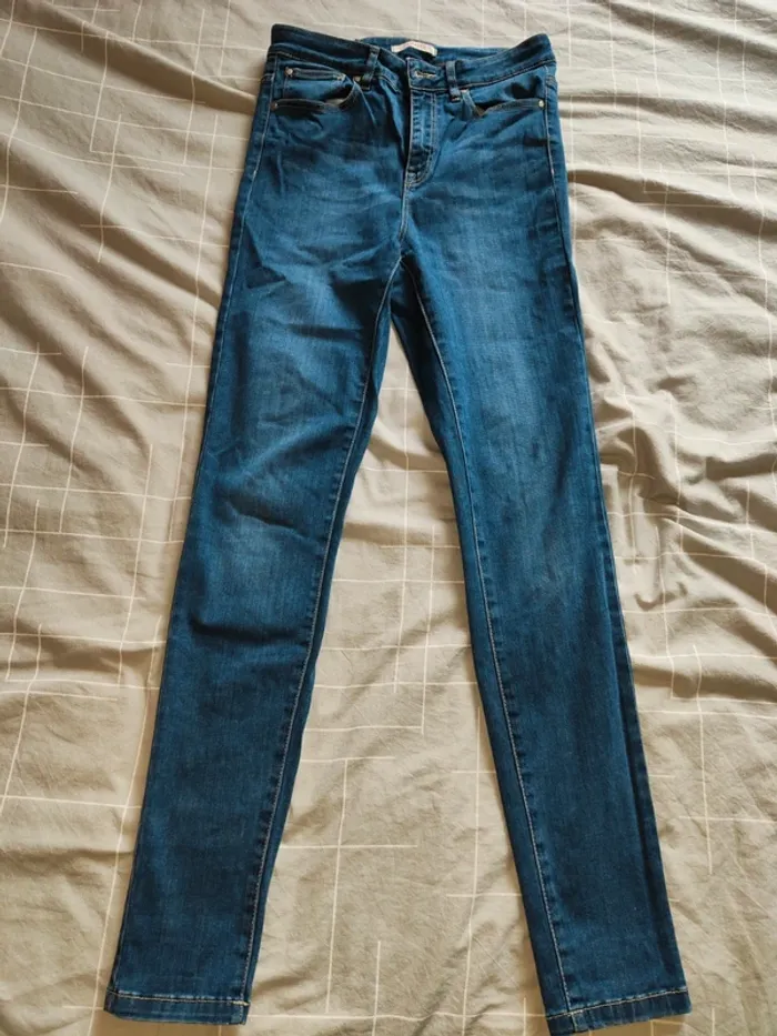 Jean 38